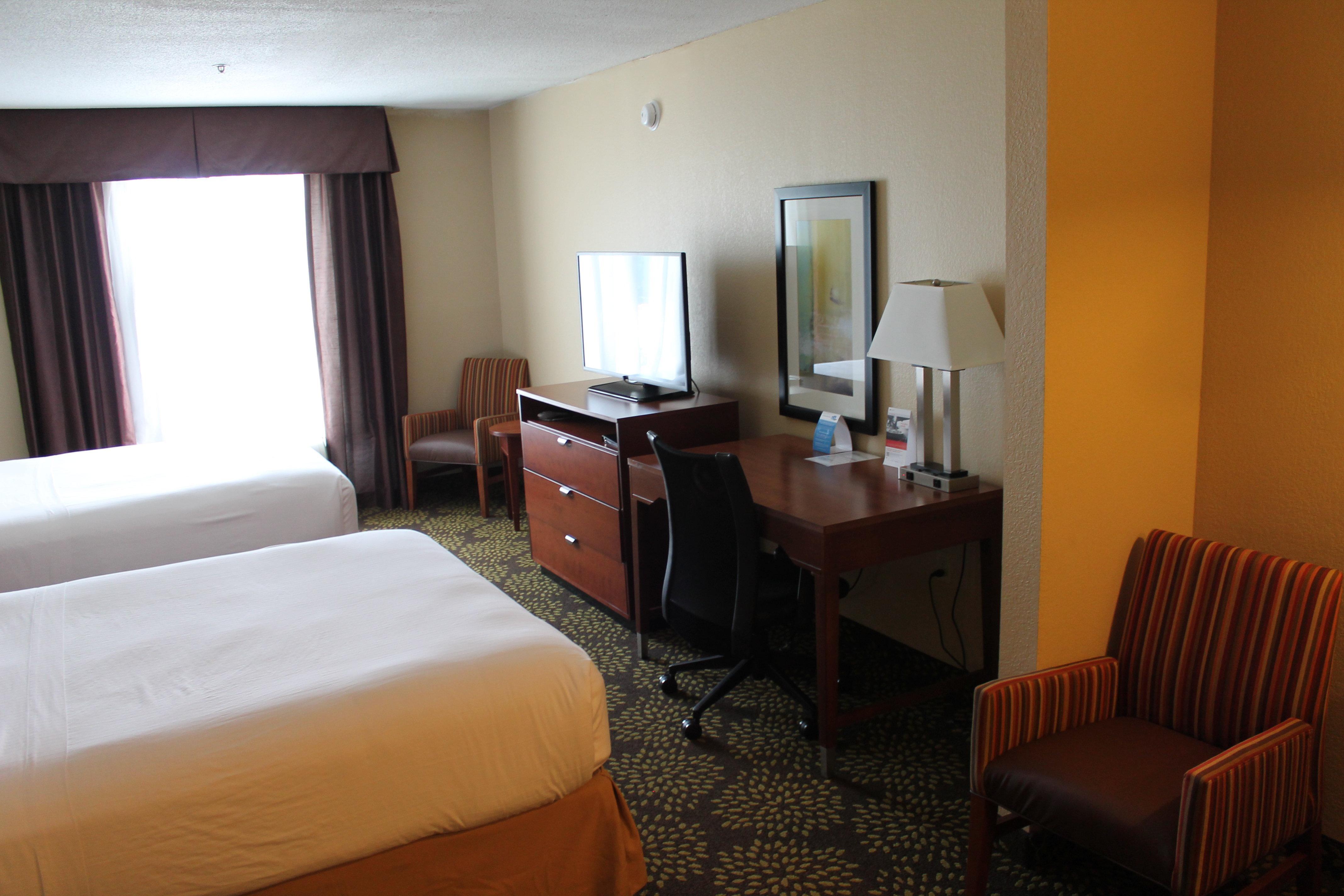Holiday Inn Express Hotel & Suites Starkville, An Ihg Hotel Exterior photo